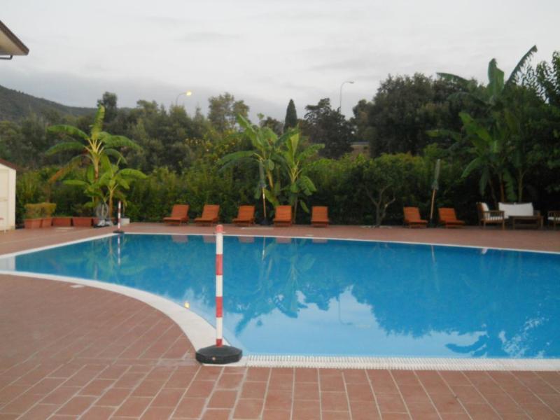 Medimare Residence Club Патті Екстер'єр фото
