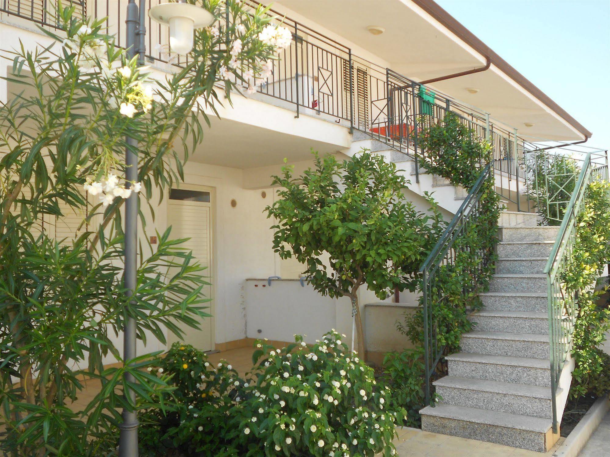 Medimare Residence Club Патті Екстер'єр фото